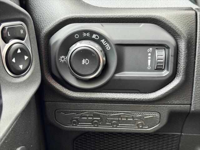 new 2025 Jeep Wrangler car, priced at $47,881
