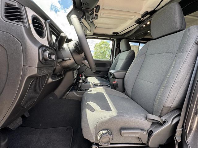 new 2025 Jeep Wrangler car, priced at $43,946