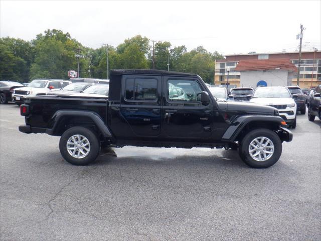 new 2023 Jeep Gladiator car, priced at $47,481