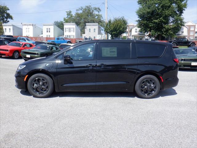 new 2023 Chrysler Pacifica Hybrid car, priced at $54,049