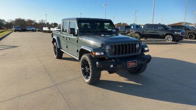 new 2025 Jeep Gladiator car, priced at $43,286