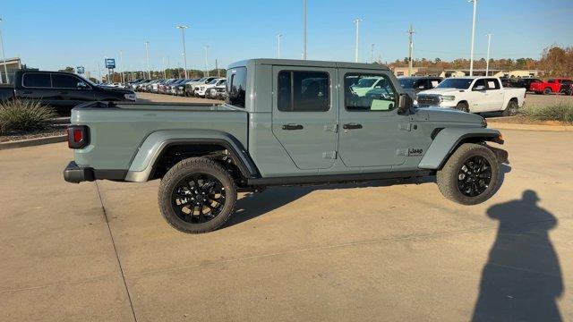 new 2025 Jeep Gladiator car, priced at $43,180