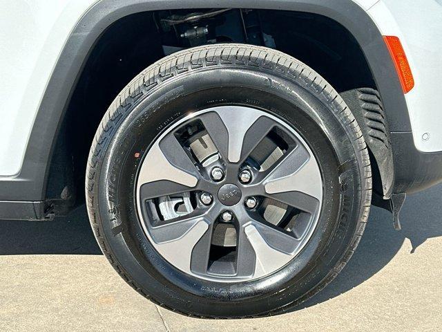 used 2022 Jeep Grand Cherokee 4xe car, priced at $32,995