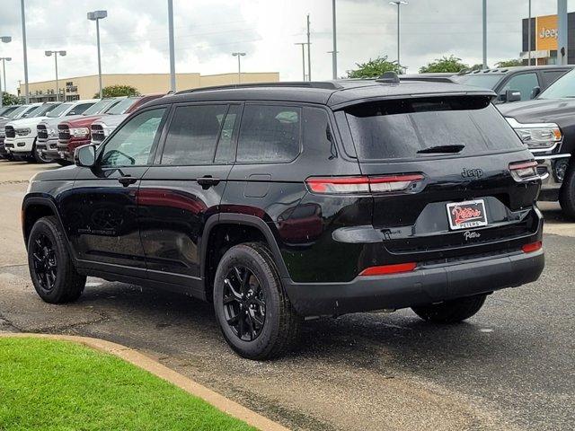 new 2024 Jeep Grand Cherokee L car, priced at $42,112