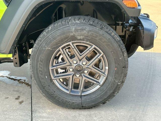 new 2025 Jeep Gladiator car, priced at $37,995