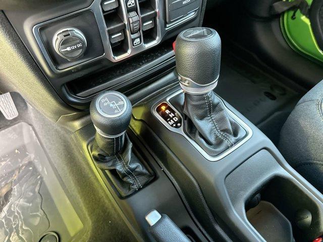 new 2025 Jeep Gladiator car, priced at $37,995