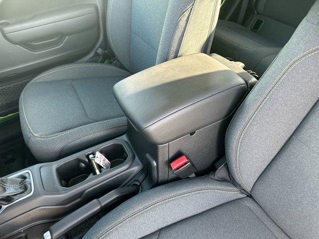 new 2025 Jeep Gladiator car, priced at $37,995