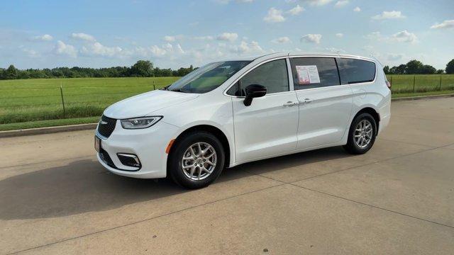 used 2024 Chrysler Pacifica car, priced at $40,995