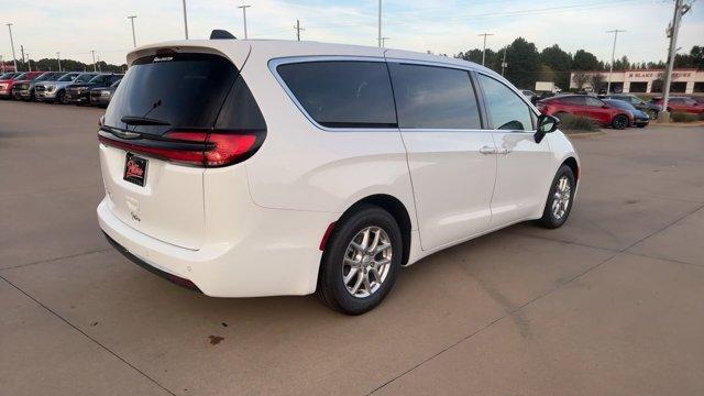 new 2026 Chrysler Pacifica car, priced at $38,571
