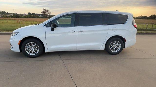 new 2026 Chrysler Pacifica car, priced at $38,571