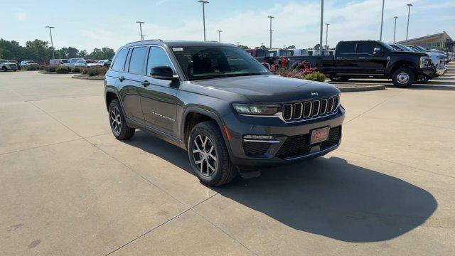 new 2024 Jeep Grand Cherokee car, priced at $45,295