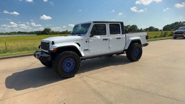 new 2025 Jeep Gladiator car, priced at $57,995