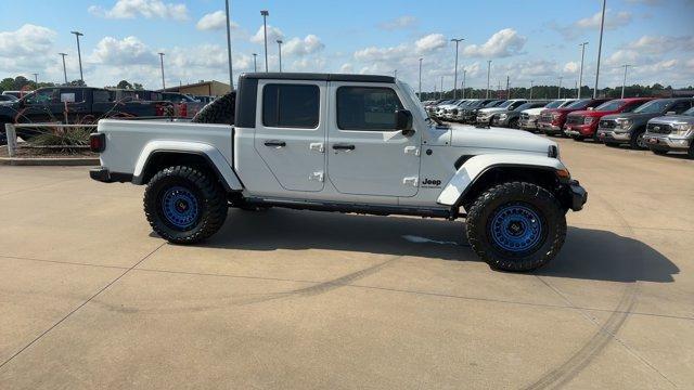 new 2025 Jeep Gladiator car, priced at $57,995