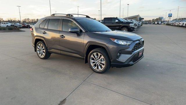 used 2020 Toyota RAV4 car, priced at $25,995