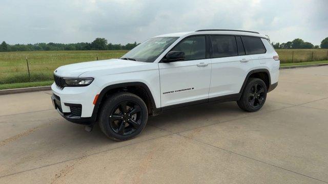 new 2024 Jeep Grand Cherokee L car, priced at $39,439