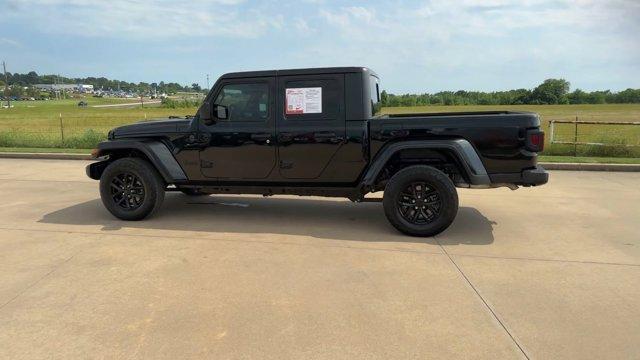 used 2022 Jeep Gladiator car, priced at $34,000