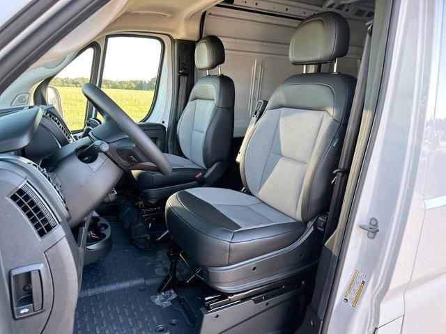 new 2025 Ram ProMaster 2500 car, priced at $49,842