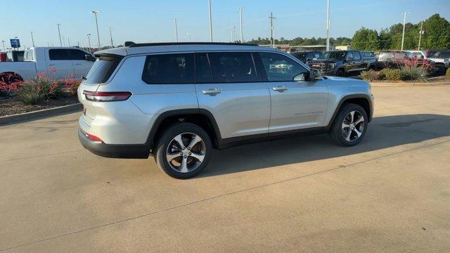 new 2024 Jeep Grand Cherokee L car, priced at $54,247