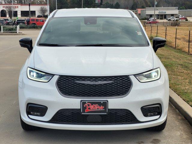 new 2026 Chrysler Pacifica car, priced at $43,614