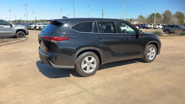 used 2020 Toyota Highlander car, priced at $22,995