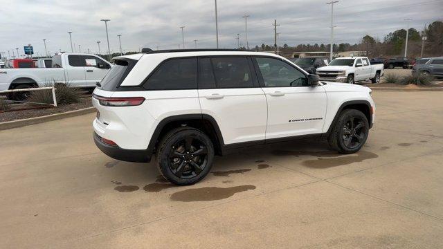 new 2025 Jeep Grand Cherokee car, priced at $44,788