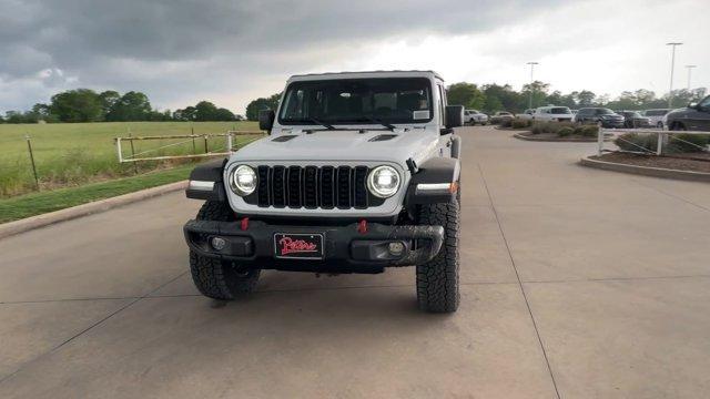 new 2024 Jeep Gladiator car, priced at $60,420