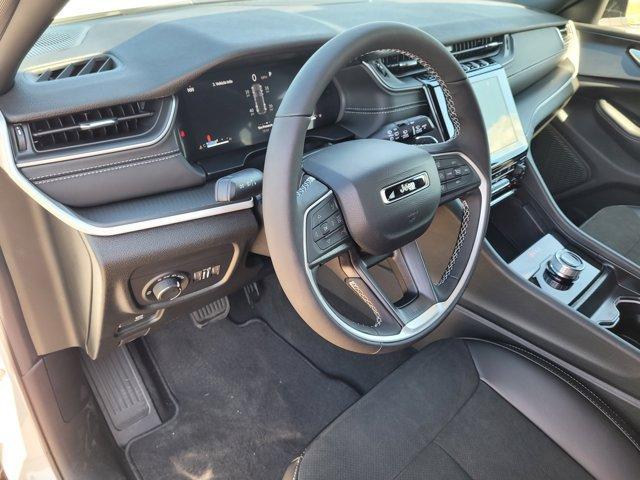 new 2025 Jeep Grand Cherokee car, priced at $46,025