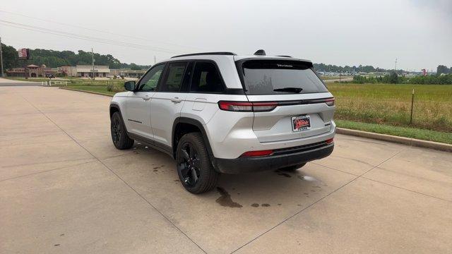 new 2025 Jeep Grand Cherokee car, priced at $46,879