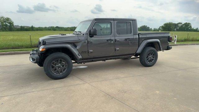 new 2024 Jeep Gladiator car, priced at $43,505