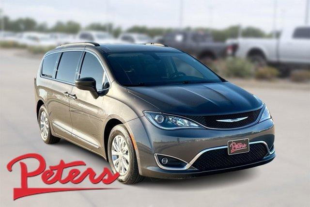 used 2017 Chrysler Pacifica car, priced at $12,995