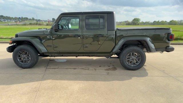 new 2024 Jeep Gladiator car, priced at $43,844