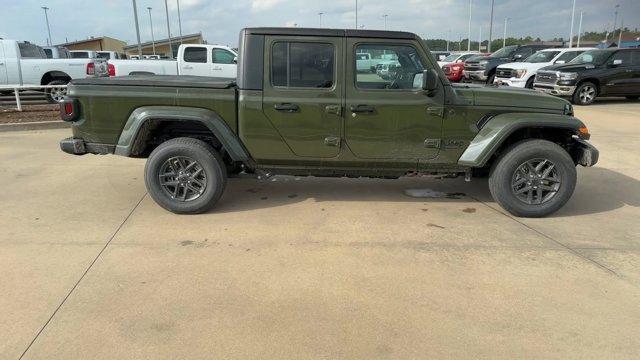 new 2024 Jeep Gladiator car, priced at $44,742