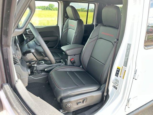new 2025 Jeep Gladiator car, priced at $54,740