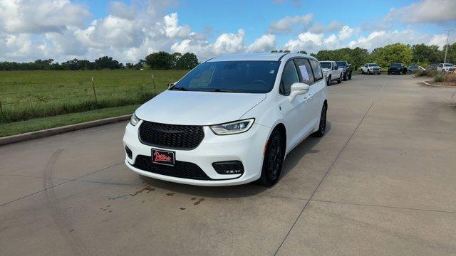 used 2022 Chrysler Pacifica Hybrid car, priced at $24,995