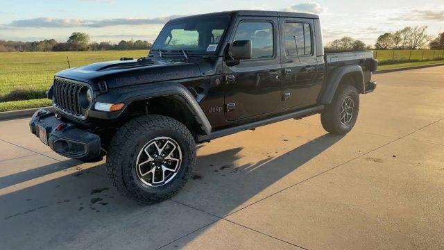 new 2024 Jeep Gladiator car, priced at $58,620