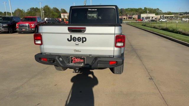 new 2024 Jeep Gladiator car, priced at $41,995