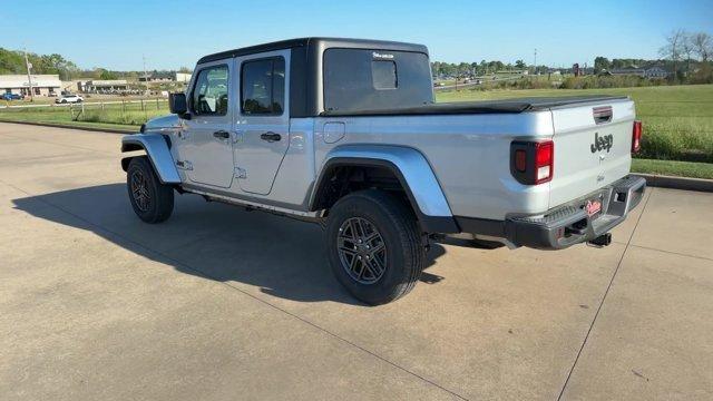 new 2024 Jeep Gladiator car, priced at $41,995