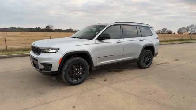 new 2025 Jeep Grand Cherokee L car, priced at $41,634