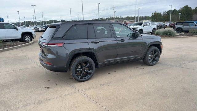 new 2025 Jeep Grand Cherokee car, priced at $49,206