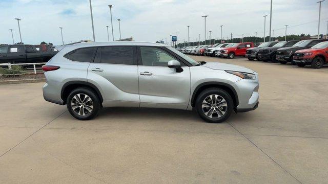 used 2022 Toyota Highlander car, priced at $40,995