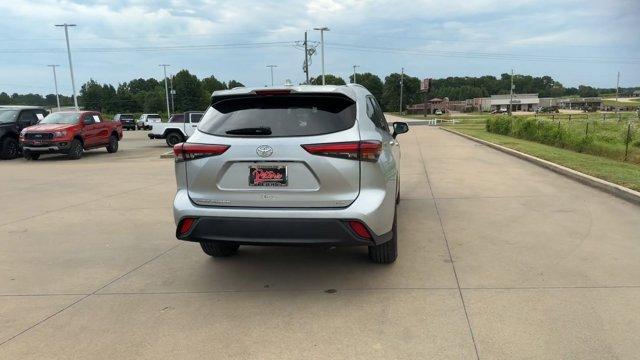 used 2022 Toyota Highlander car, priced at $40,995