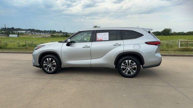 used 2022 Toyota Highlander car, priced at $40,995