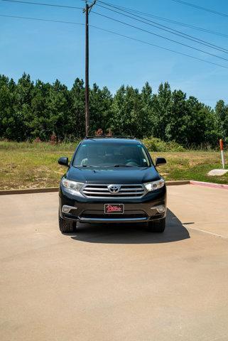 used 2013 Toyota Highlander car, priced at $14,995