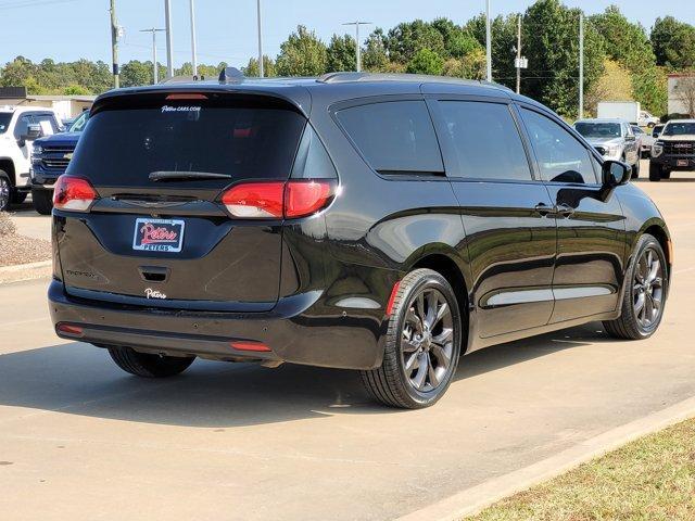 used 2020 Chrysler Pacifica car, priced at $19,995