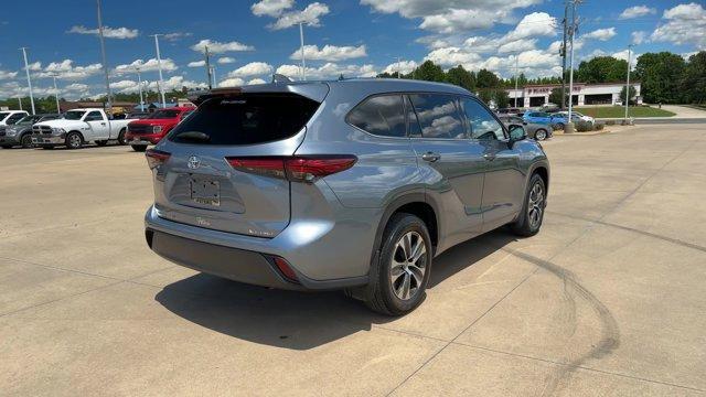 used 2020 Toyota Highlander car, priced at $34,995