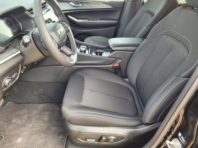 new 2025 Jeep Grand Cherokee car, priced at $39,668
