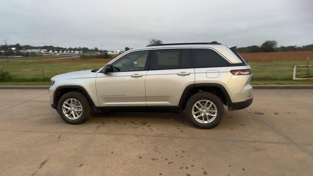 new 2025 Jeep Grand Cherokee car, priced at $39,670