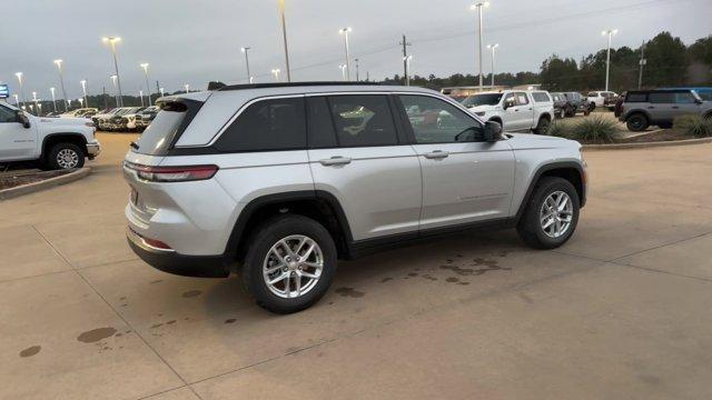 new 2025 Jeep Grand Cherokee car, priced at $39,670