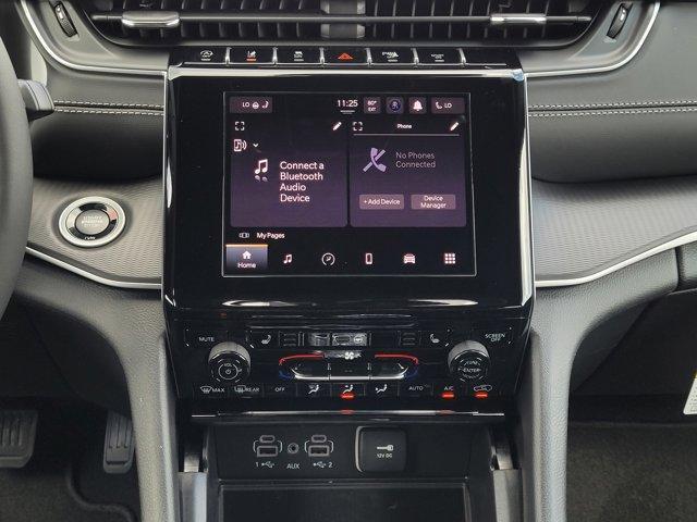 new 2025 Jeep Grand Cherokee car, priced at $39,300