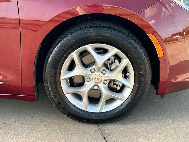 used 2020 Chrysler Pacifica car, priced at $27,995